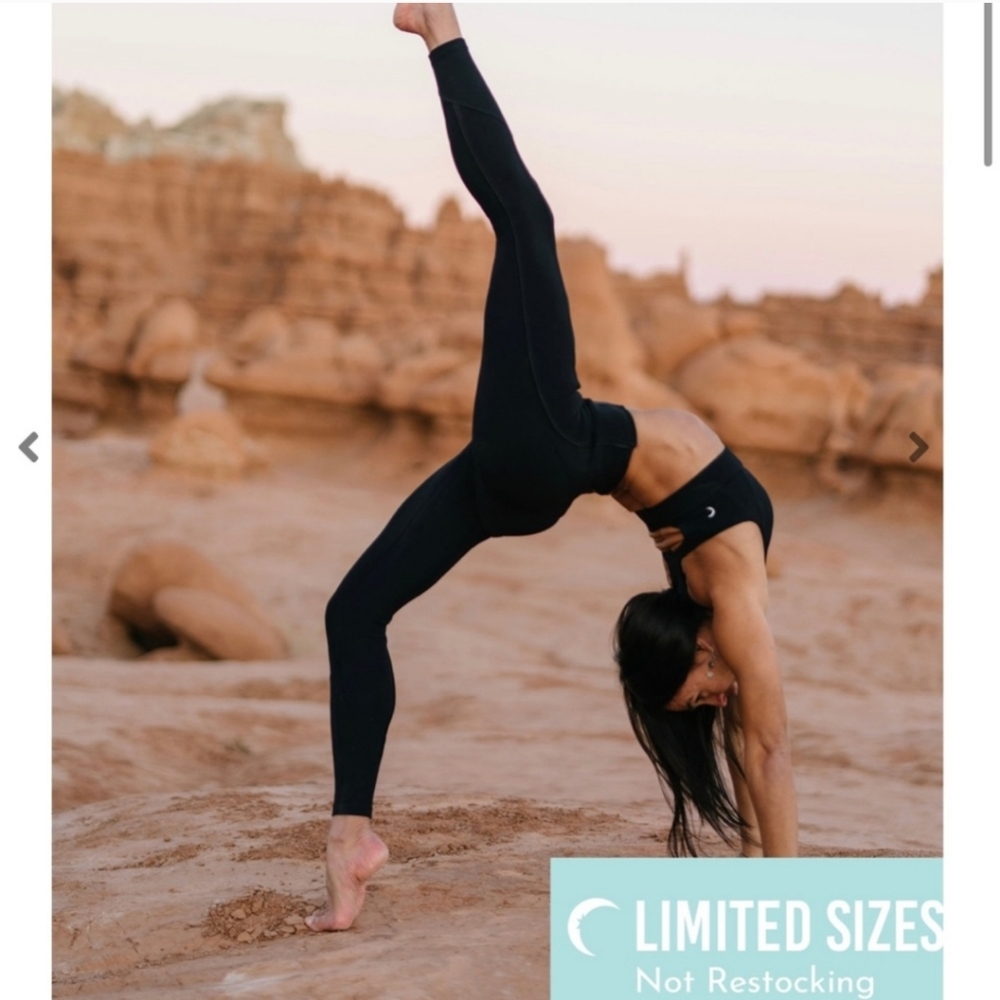 ZYIA Black Ribbed Premium Hi-rise 7/8 Leggings SIZE 4 Never worn